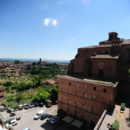 Apartment Palazzo Pannilini Siena